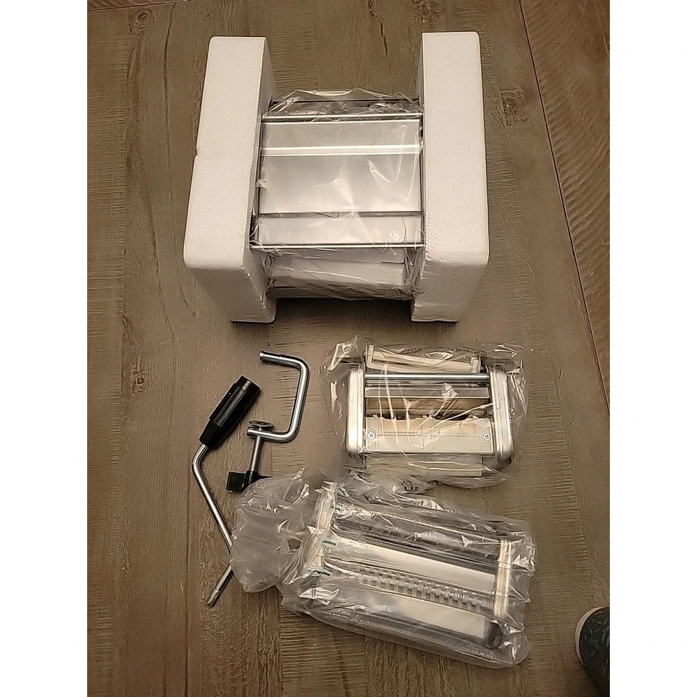 Pasta Machine with Cutter and Hand Crank, Yable Clamp 2‎ Blades Choices
